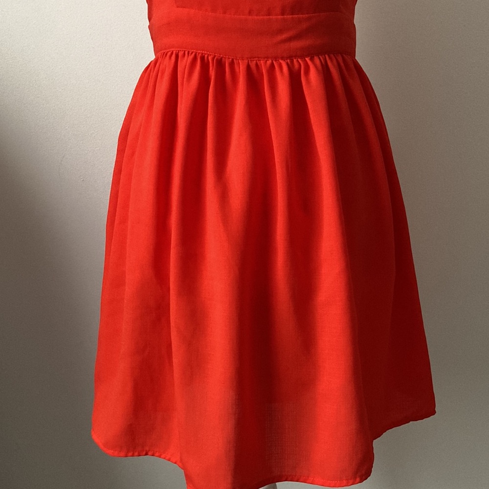 Red Sleeves Square Neckline Dress - Picture 4 of 11